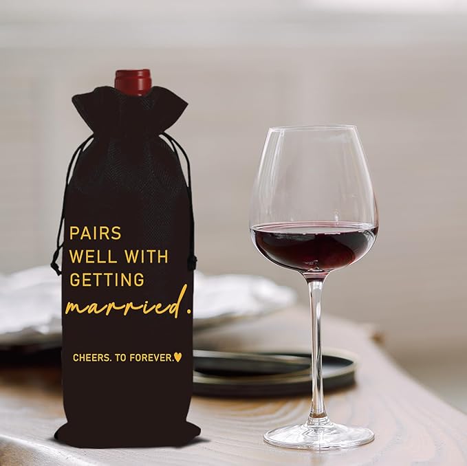 Married Wine Bag Married Gifts for Couples Mr Mrs Marriage Honeymoon Gift Wedding Party Decorations Getting Engaged Wine Bottle Bag Champagne Bottle Wraps Bags （Black）