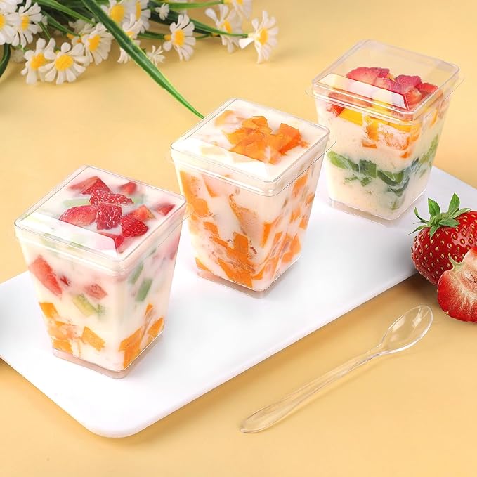 100 Pack 5 oz Plastic Dessert Cups With Lids and Spoons, Yogurt Parfait Appetizer Cups for Party, Mini Dessert Shooters for Pudding and Fruit