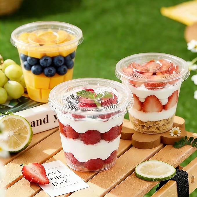 Clawsoff 200 Pack 9 oz Plastic Cups with Flat Lids, Clear Parfait Cups No Hole, Disposable Dessert Cup, Putting Cup for Cold Drink, Ice Cream, Fruit, Salad