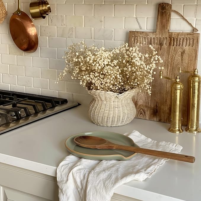 Beautiful Ceramic Spoon Rest for Stove Top - Perfectly Sized Spoon Holder for Your Kitchen Countertop - Easy to Clean and Dishwasher Safe, Perfect Addition to Any Kitchen Counter for Everyday Cooking