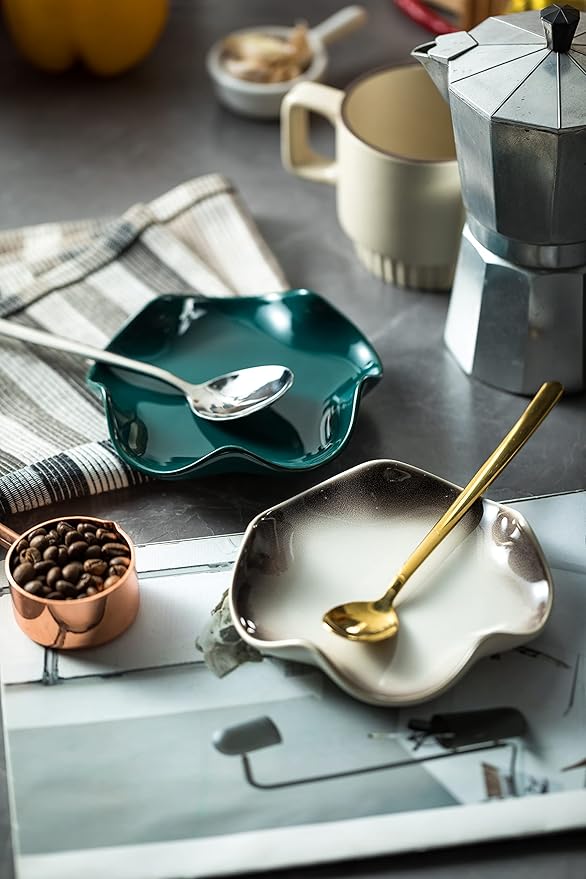Ceramic Spoon Holder for Stove Top, Cute Coffee Spoon Rest with Ruffled Edge for Coffee Bar, Cooking Stove Spoon Holder for Multiple Utensils, Modern Kitchen Decor Housewarming Christmas Gift